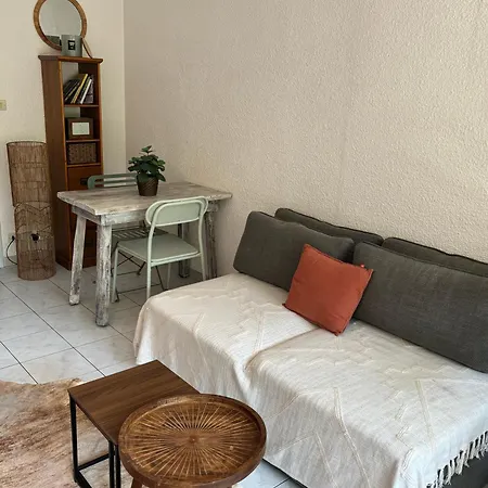Apartment T2 40m2 Rez-de-jardin, Bord De Mer, Cavalaire-sur-Mer