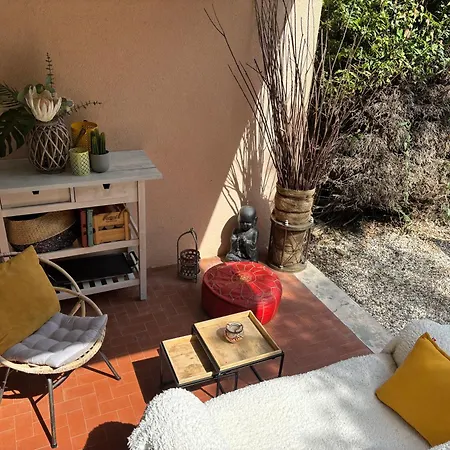Apartment T2 40m2 Rez-de-jardin, Bord De Mer, *